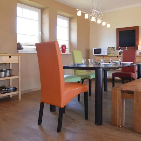 Three-bedroom Holiday In Settin