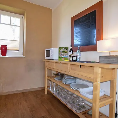 Feriehus Three-bedroom Holiday In Settin
