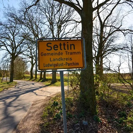 Feriehus Three-bedroom Holiday In *